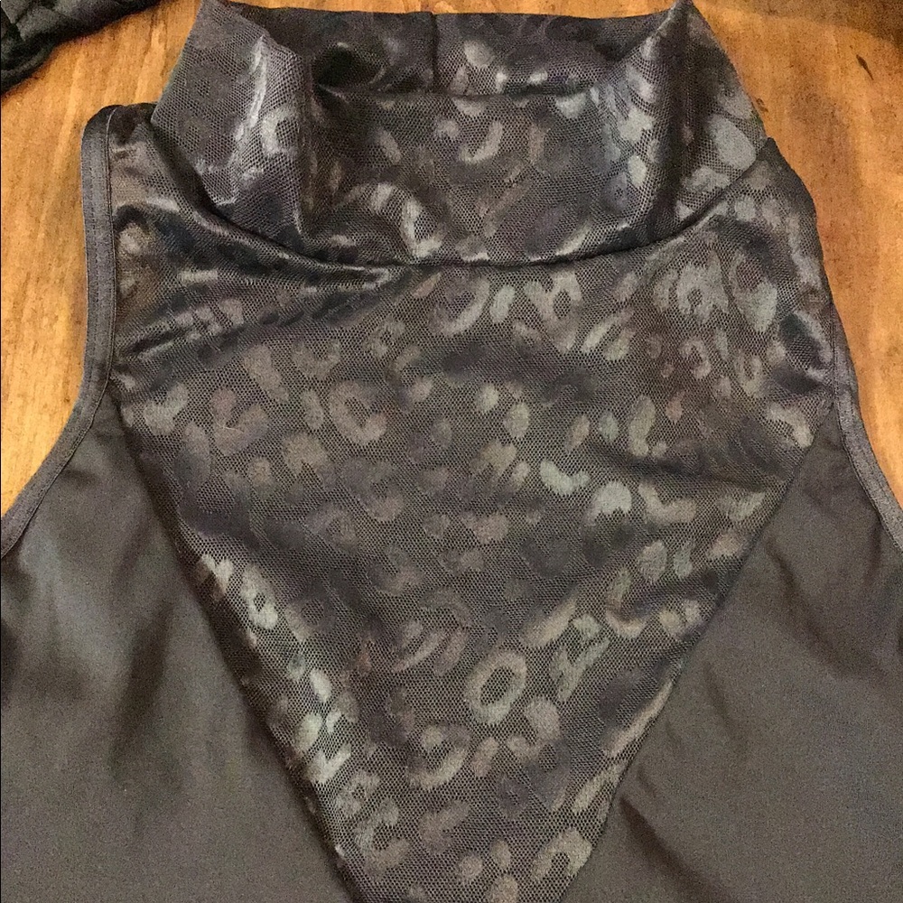 EUC Victoria Secret mock sheer sport bra sz XL